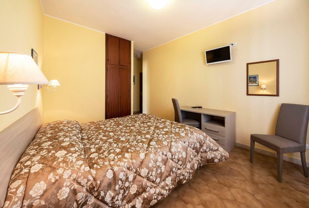 Hotel Aurelia Tarquinia Exterior foto